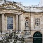 Apartment In The Heart Of Paris - W340